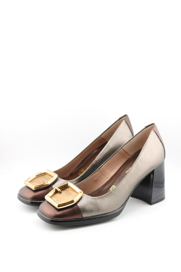 Hispanitas Pointed-Toe Pumps with Geometric Buckle